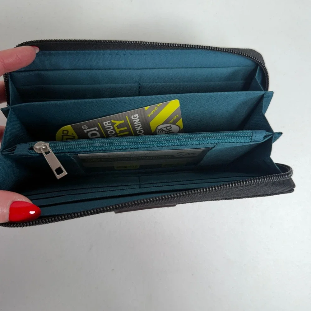 Travelon OS Wallet Safe ID RFID Blocking Black Zip Around Nylon Travel Clutch